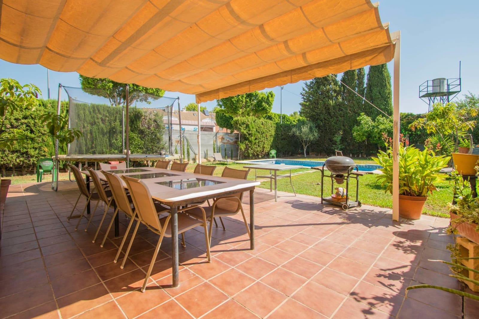 5 chambre Villa/Maison à vendre à Palomares del Rio avec piscine - 379 000 € (Ref: 8467857)