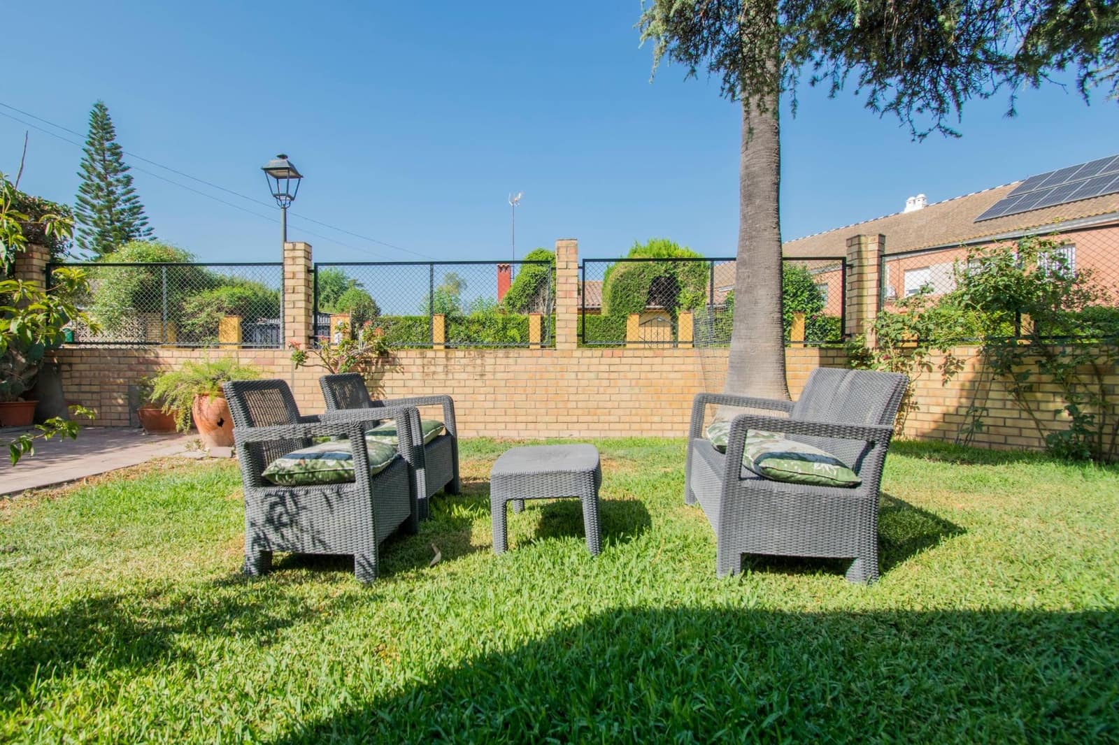 5 chambre Villa/Maison à vendre à Palomares del Rio avec piscine - 379 000 € (Ref: 8467857)