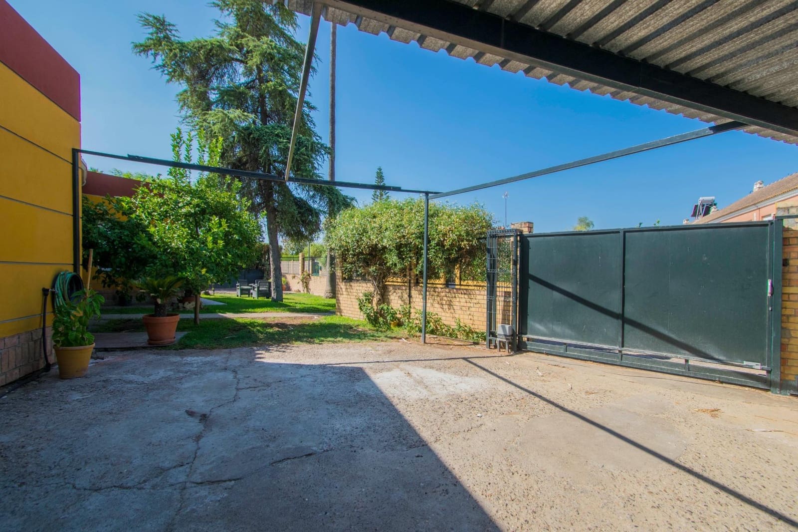 5 chambre Villa/Maison à vendre à Palomares del Rio avec piscine - 379 000 € (Ref: 8467857)