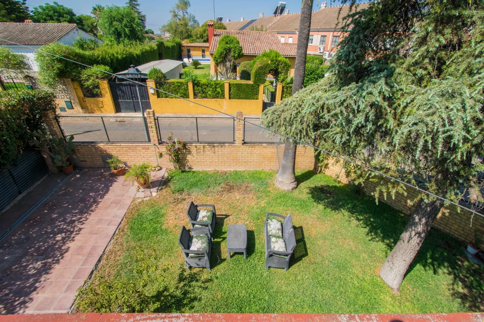 5 chambre Villa/Maison à vendre à Palomares del Rio avec piscine - 379 000 € (Ref: 8467857)