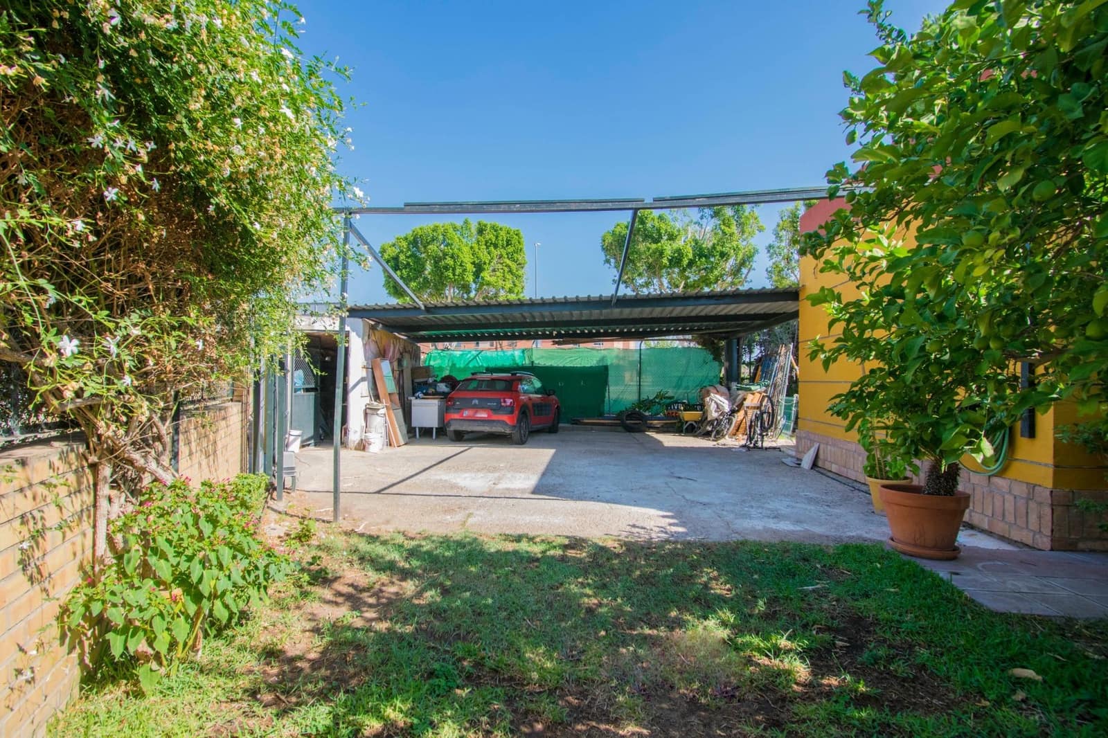 5 chambre Villa/Maison à vendre à Palomares del Rio avec piscine - 379 000 € (Ref: 8467857)