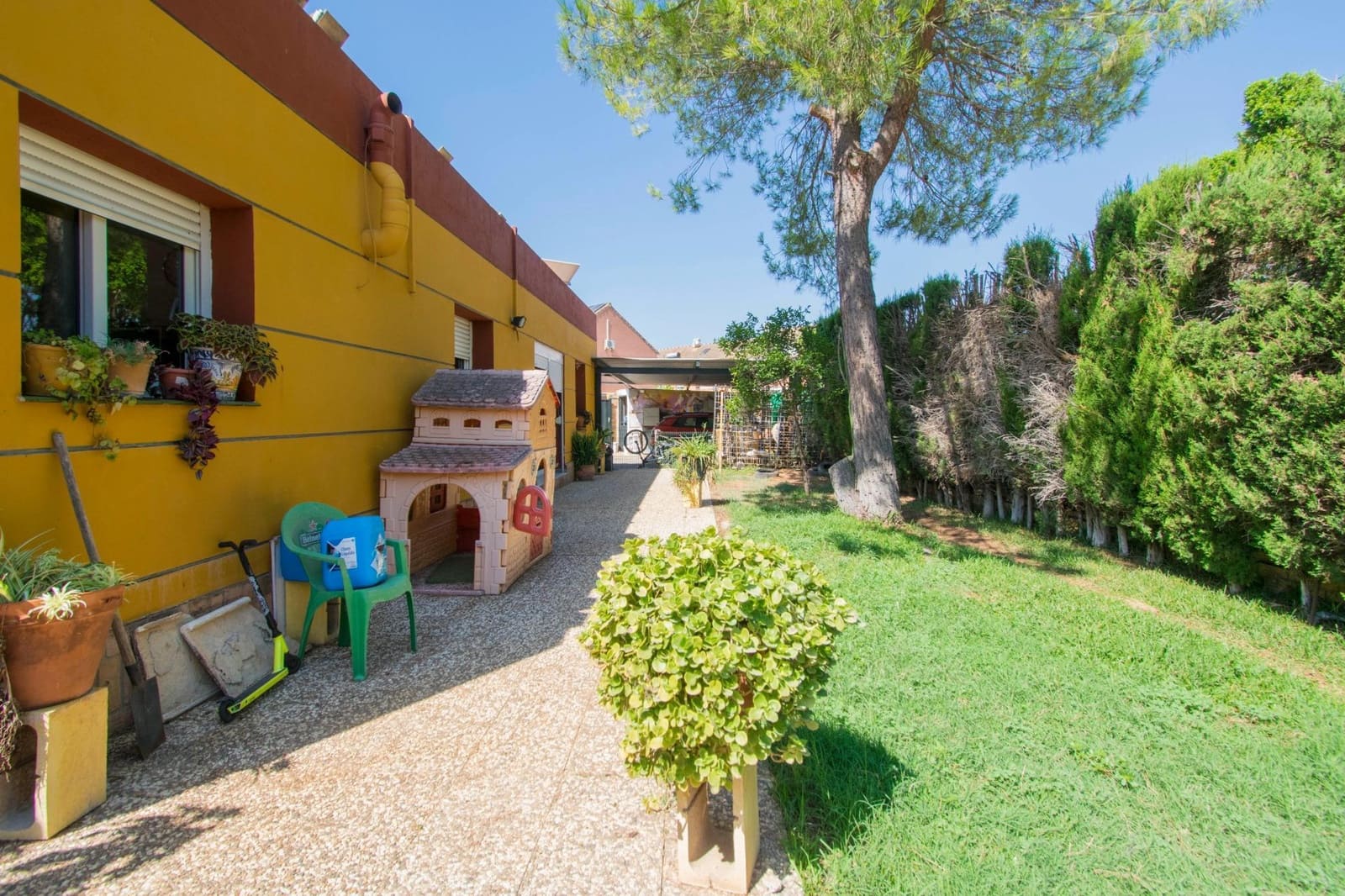 5 chambre Villa/Maison à vendre à Palomares del Rio avec piscine - 379 000 € (Ref: 8467857)