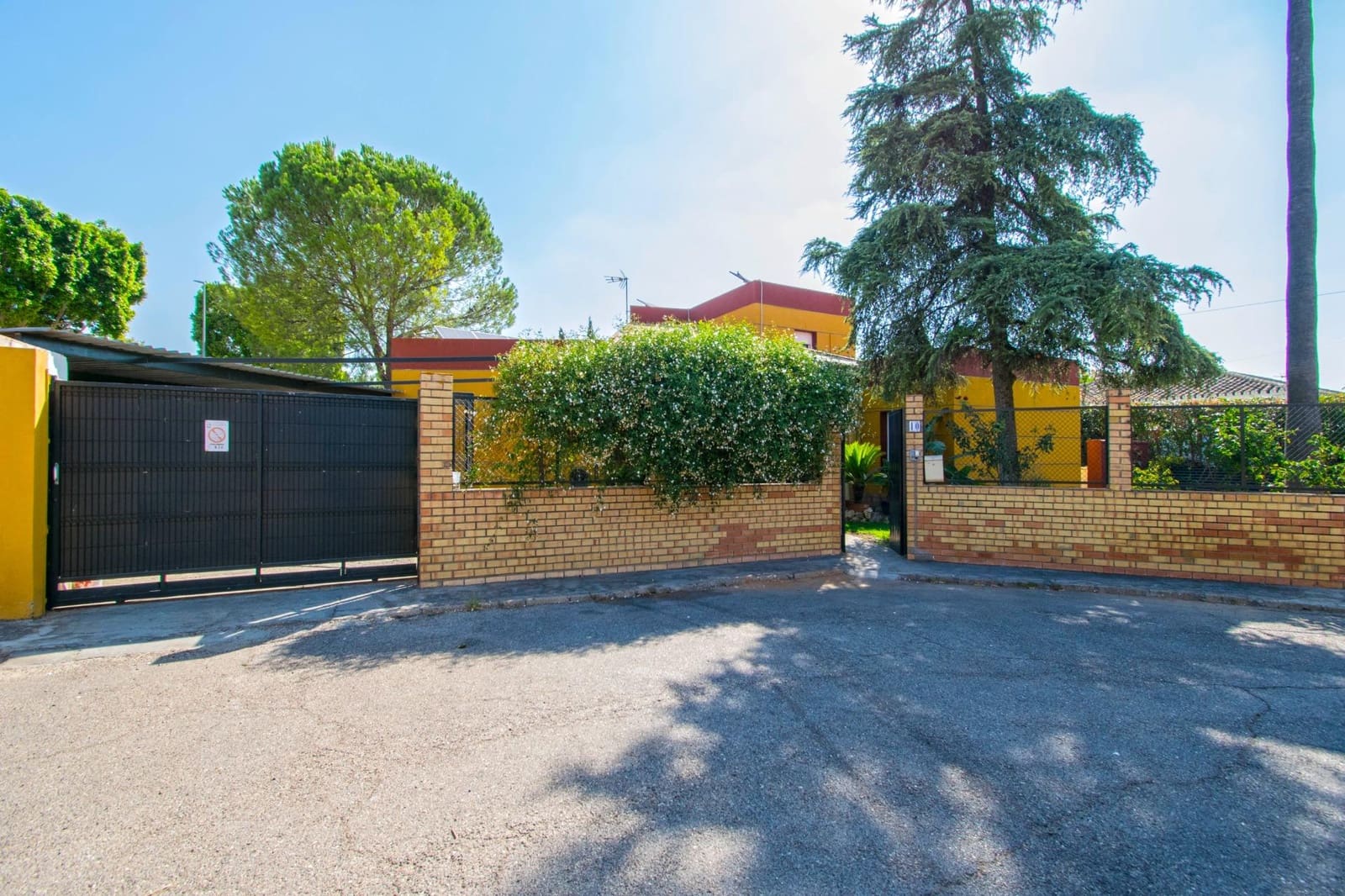 5 chambre Villa/Maison à vendre à Palomares del Rio avec piscine - 379 000 € (Ref: 8467857)