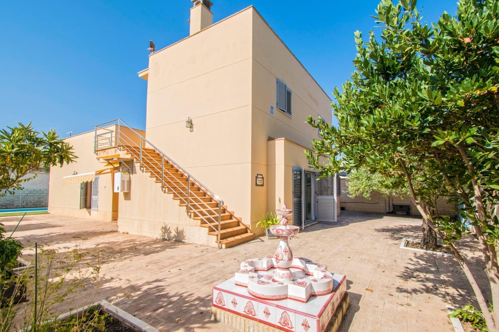 4 sypialnia Willa na sprzedaż w Espartinas z basenem garażem - 412 000 € (Ref: 8477911)