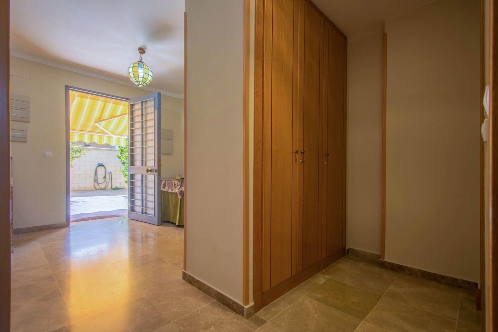 4 sypialnia Willa na sprzedaż w Espartinas z basenem garażem - 412 000 € (Ref: 8477911)