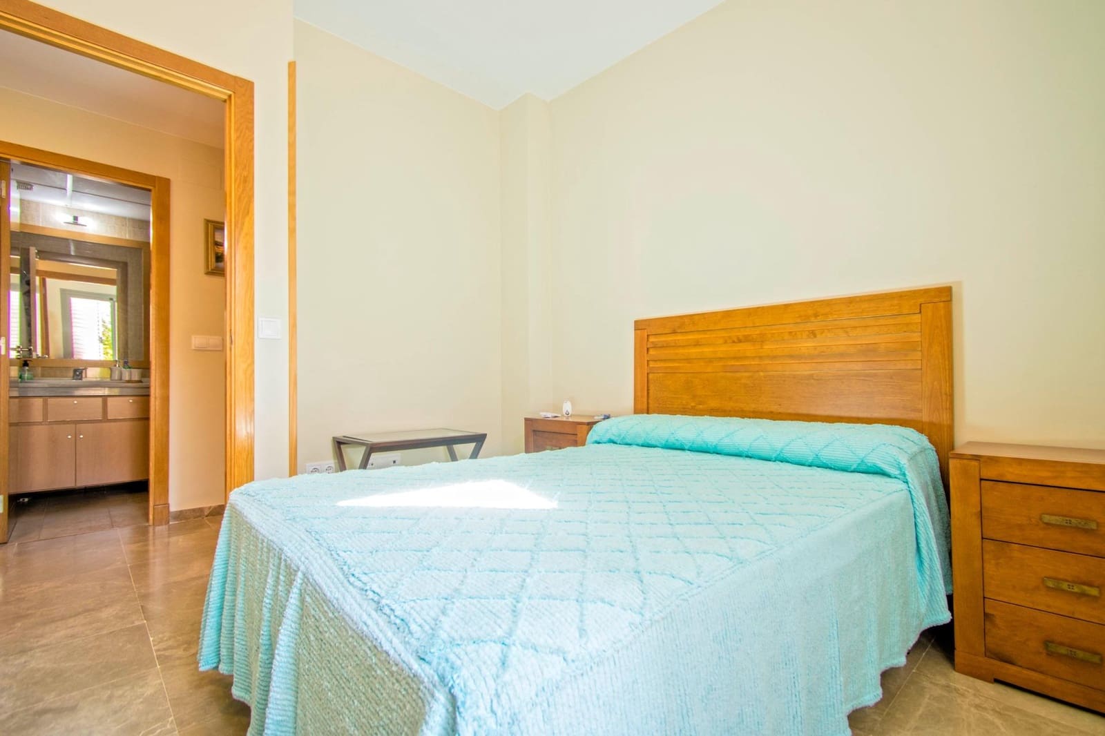 4 sypialnia Willa na sprzedaż w Espartinas z basenem garażem - 412 000 € (Ref: 8477911)