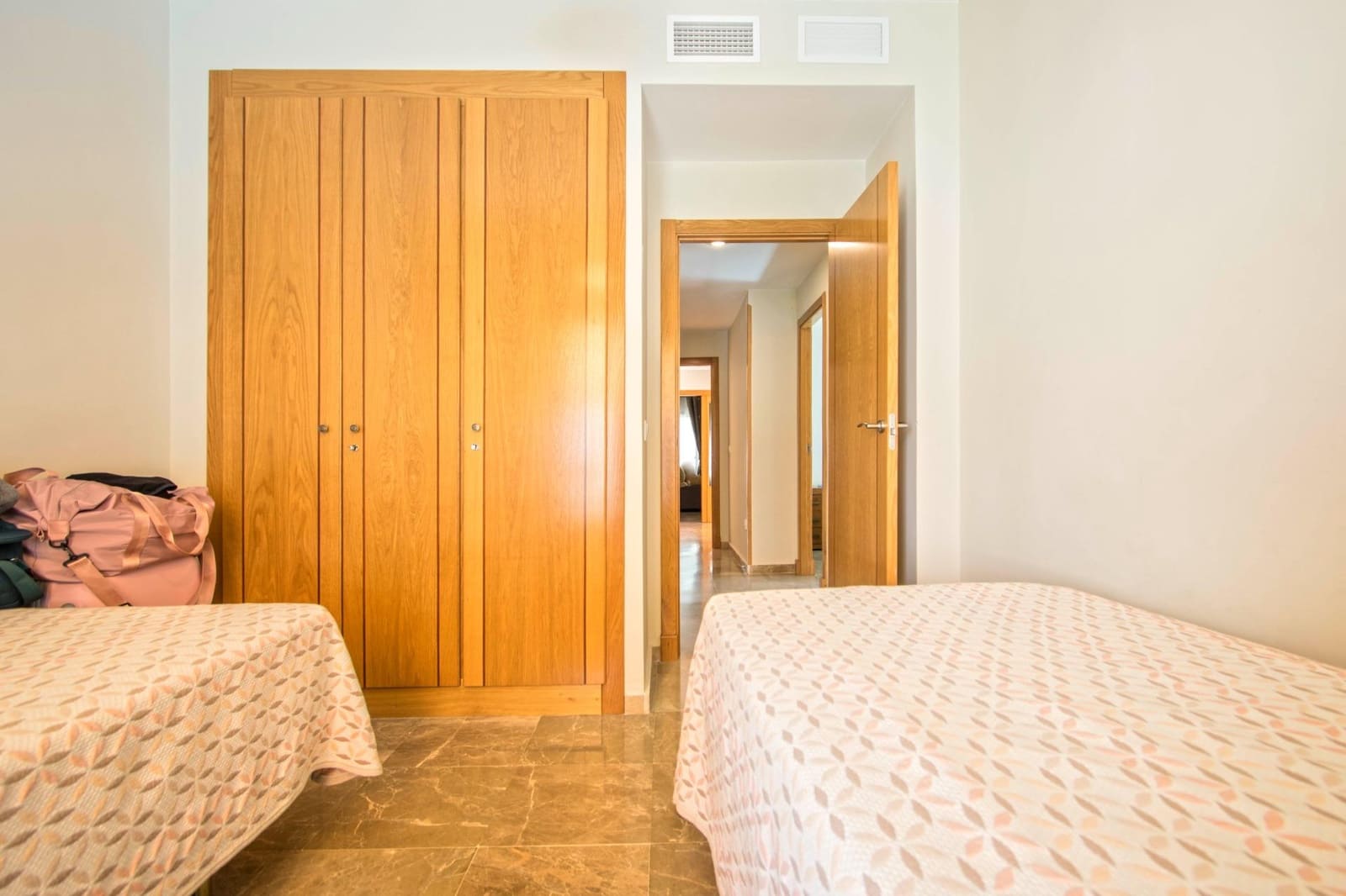 4 sypialnia Willa na sprzedaż w Espartinas z basenem garażem - 412 000 € (Ref: 8477911)