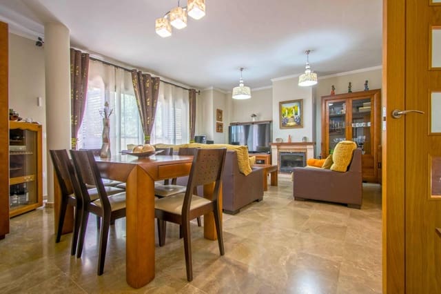 4 chambre Villa/Maison à vendre à Espartinas avec piscine garage - 412 000 € (Ref: 8477911)