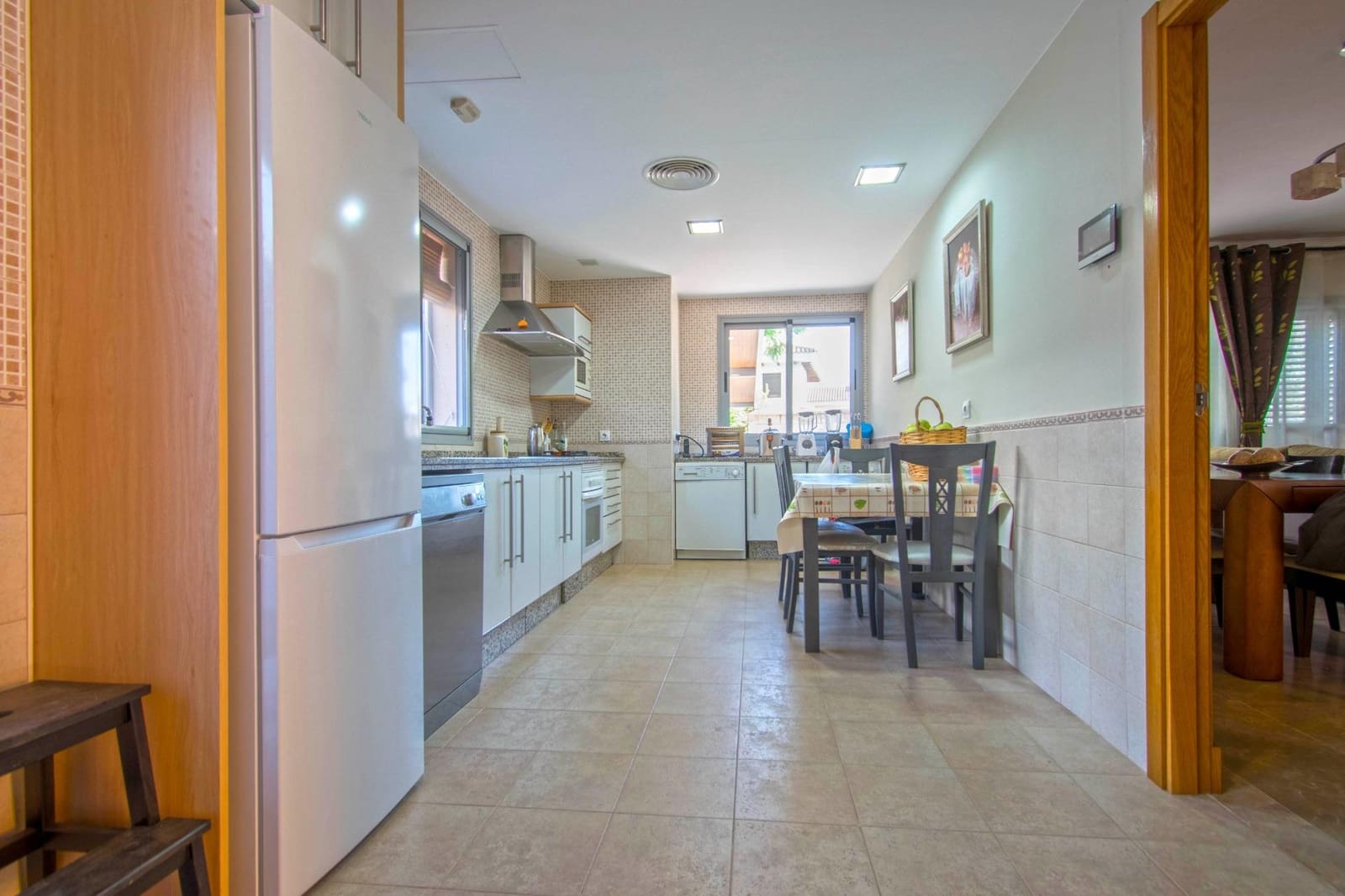 4 sypialnia Willa na sprzedaż w Espartinas z basenem garażem - 412 000 € (Ref: 8477911)