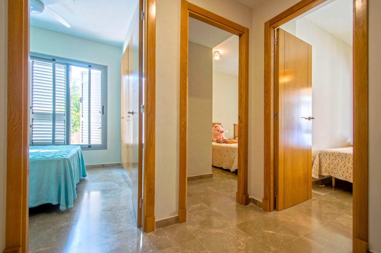 4 sypialnia Willa na sprzedaż w Espartinas z basenem garażem - 412 000 € (Ref: 8477911)