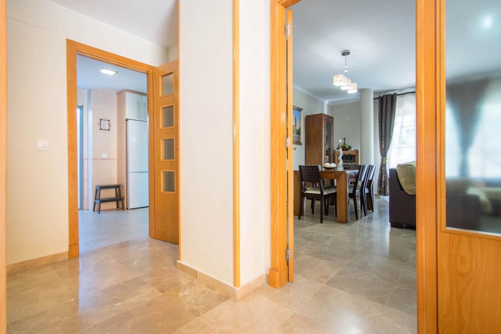 4 sypialnia Willa na sprzedaż w Espartinas z basenem garażem - 412 000 € (Ref: 8477911)