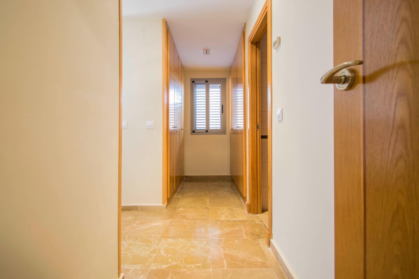 4 sypialnia Willa na sprzedaż w Espartinas z basenem garażem - 412 000 € (Ref: 8477911)