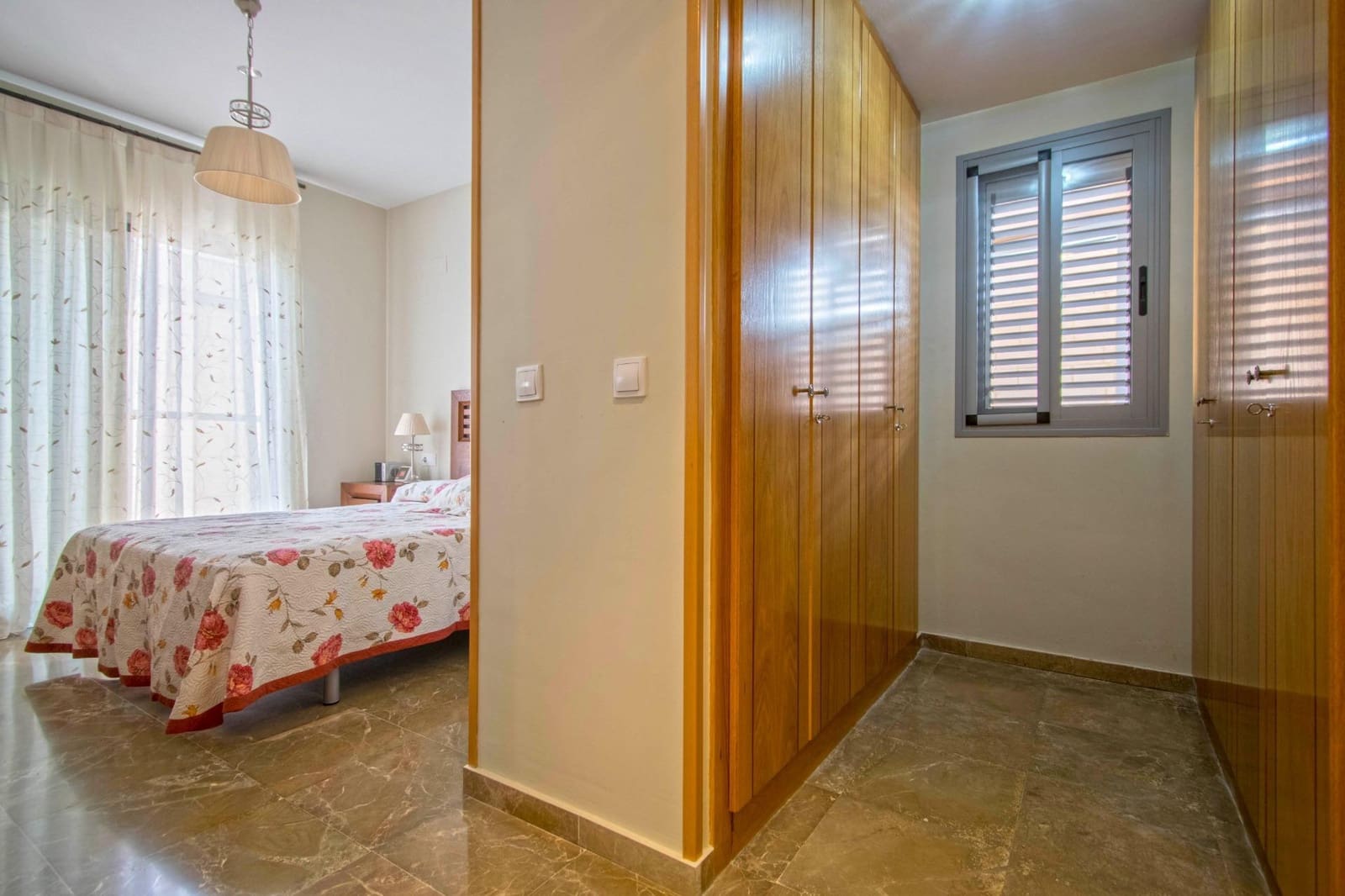 4 sypialnia Willa na sprzedaż w Espartinas z basenem garażem - 412 000 € (Ref: 8477911)