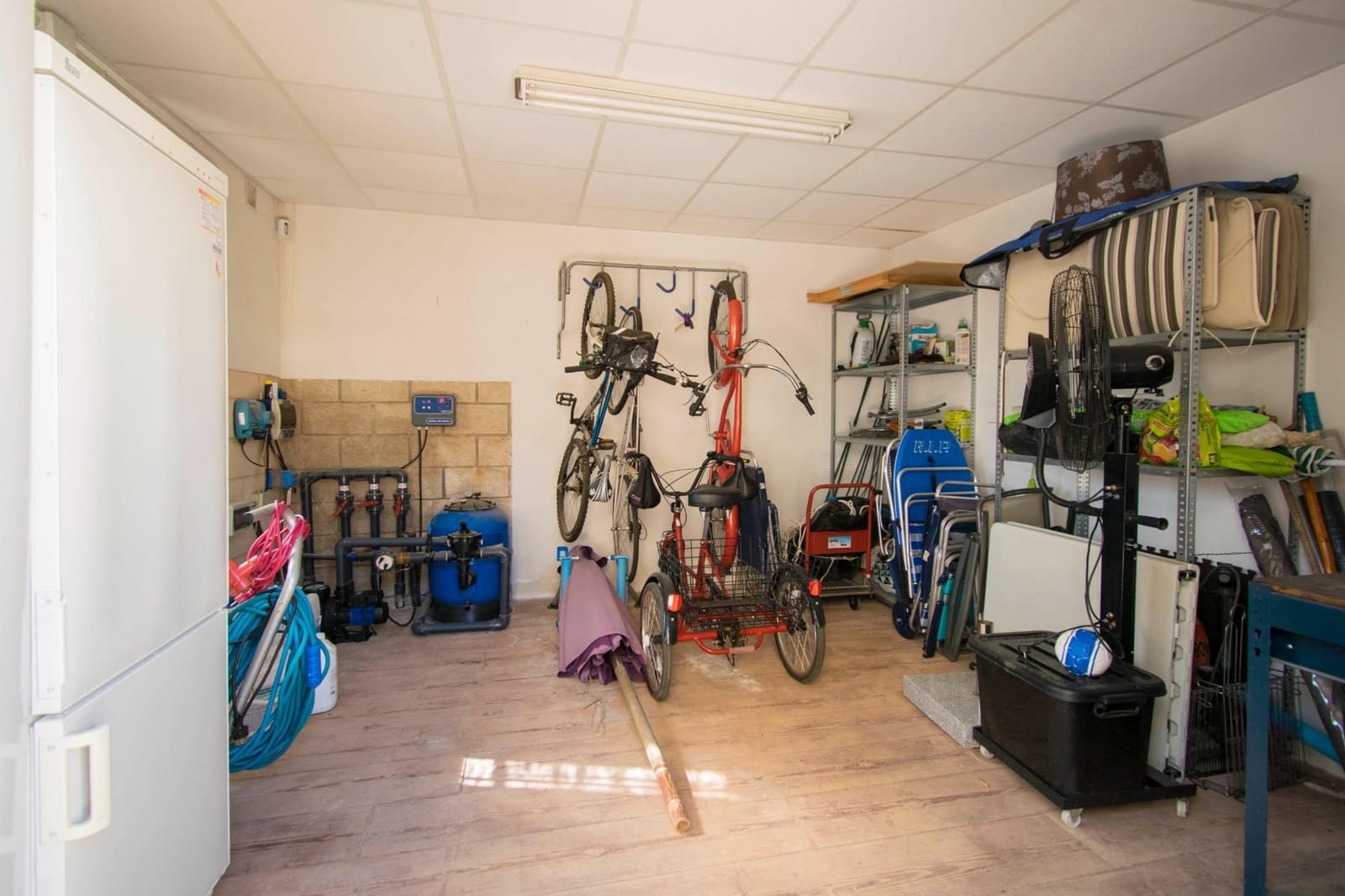 4 sypialnia Willa na sprzedaż w Espartinas z basenem garażem - 412 000 € (Ref: 8477911)