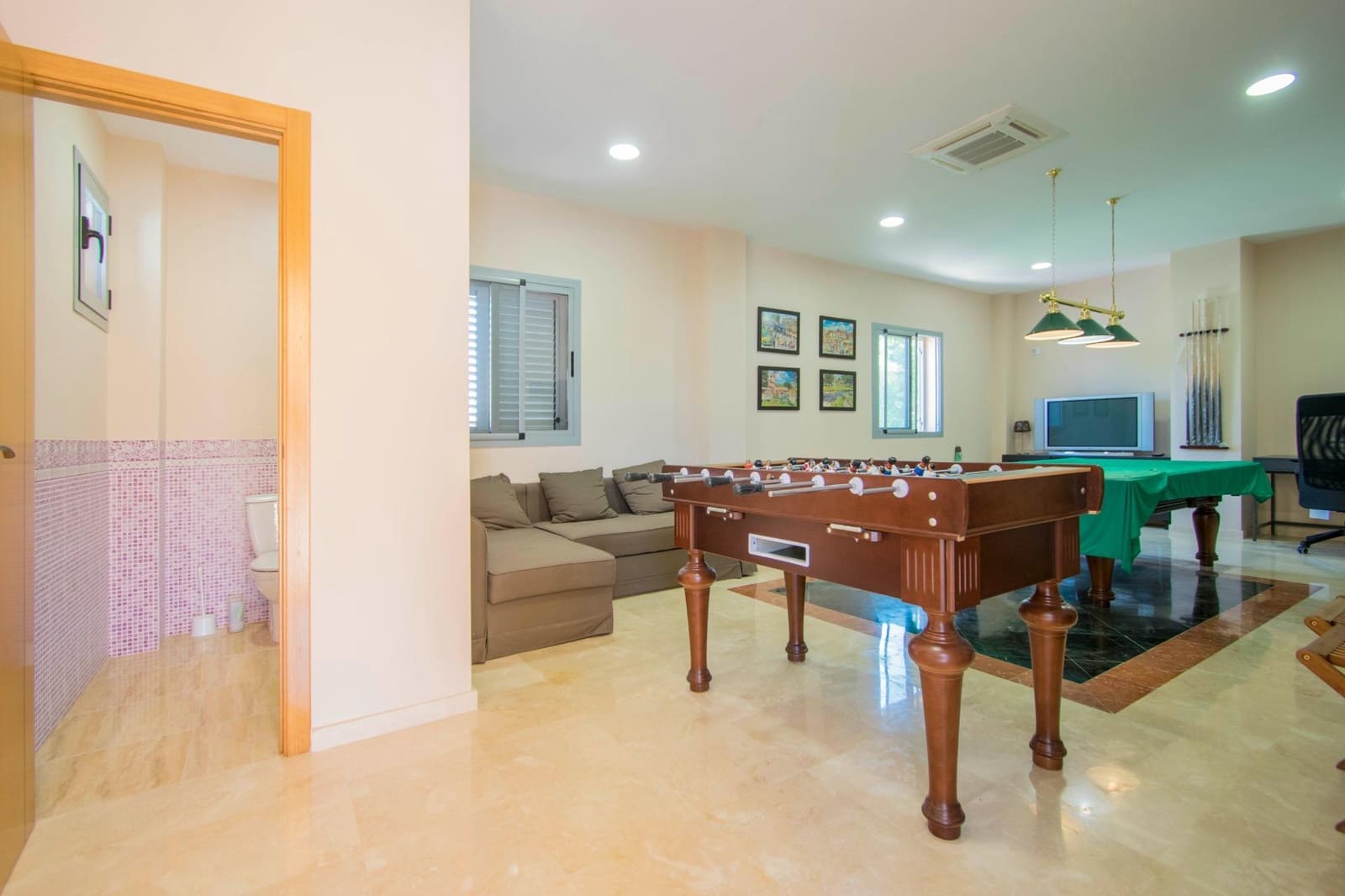 4 sypialnia Willa na sprzedaż w Espartinas z basenem garażem - 412 000 € (Ref: 8477911)