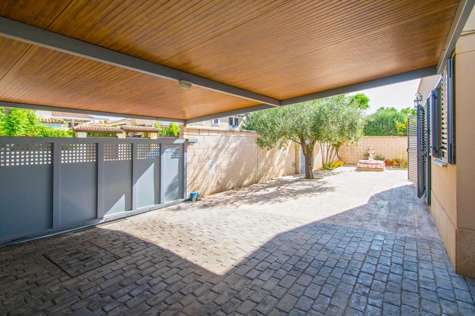 4 sypialnia Willa na sprzedaż w Espartinas z basenem garażem - 412 000 € (Ref: 8477911)