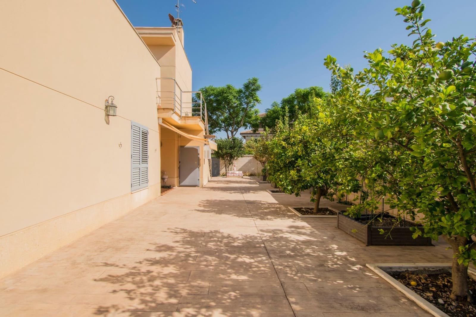 4 sypialnia Willa na sprzedaż w Espartinas z basenem garażem - 412 000 € (Ref: 8477911)