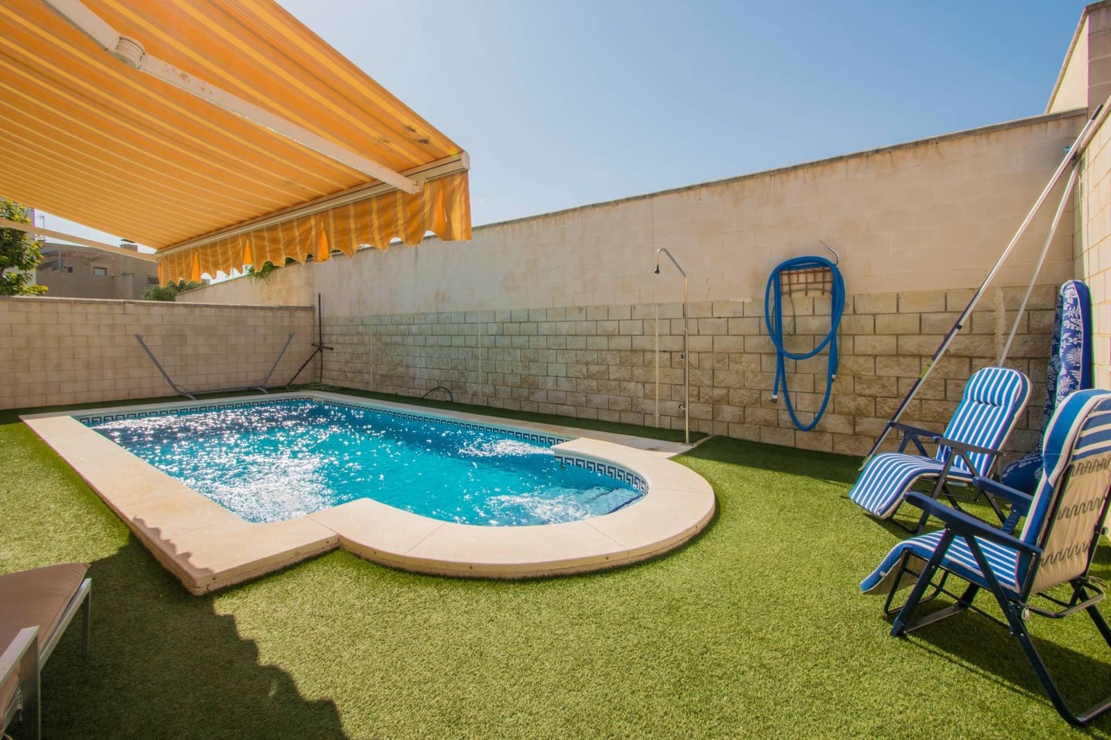 4 sypialnia Willa na sprzedaż w Espartinas z basenem garażem - 412 000 € (Ref: 8477911)