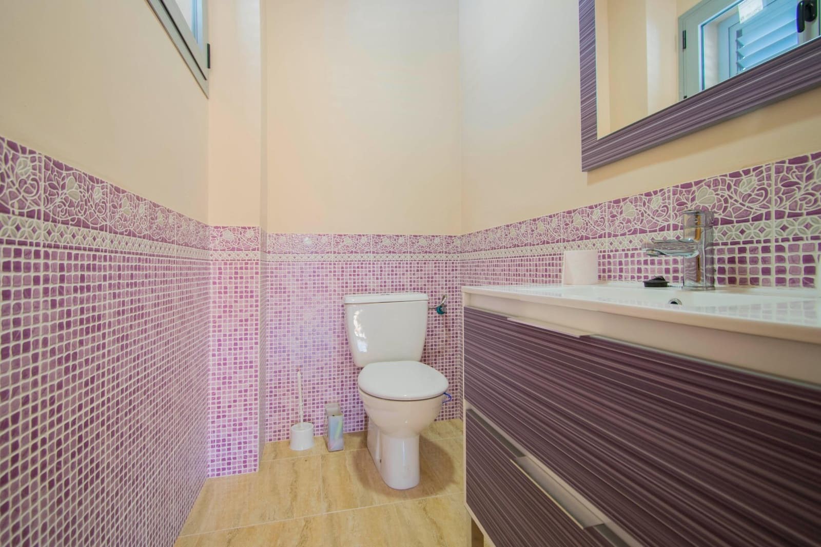 4 sypialnia Willa na sprzedaż w Espartinas z basenem garażem - 412 000 € (Ref: 8477911)