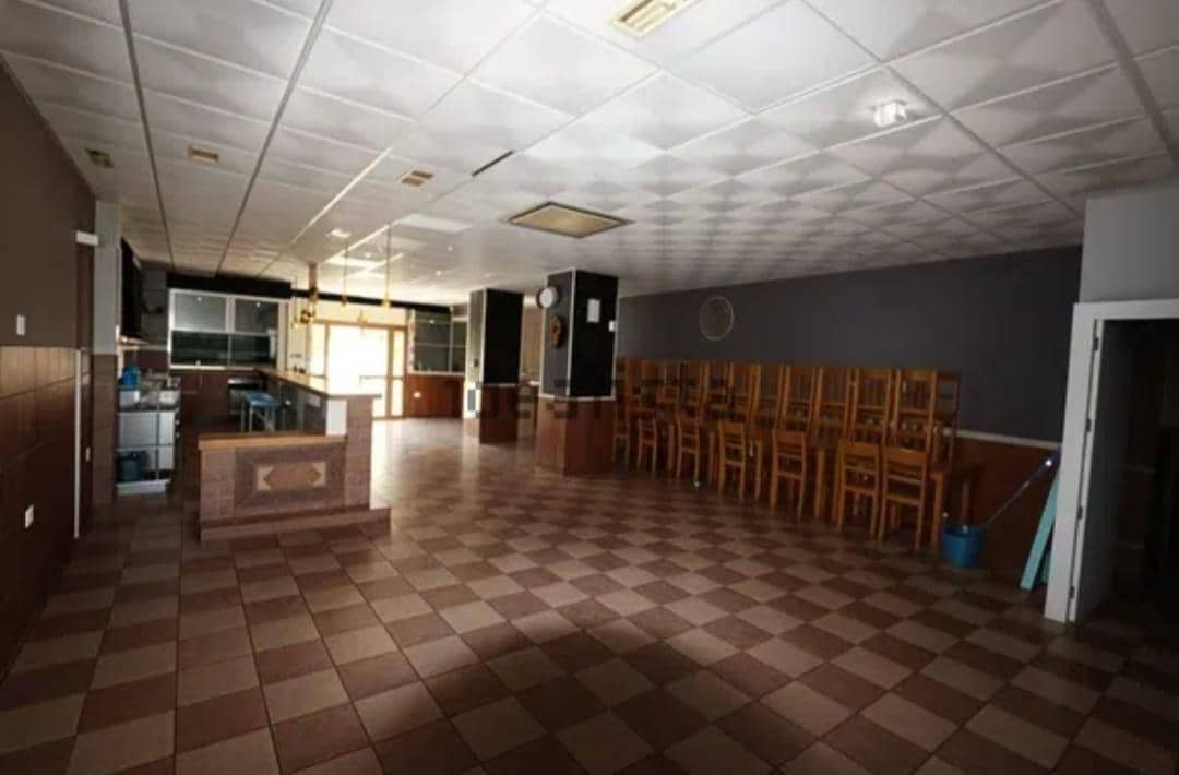 Erhverv til salg i Sevilla by - € 300.000 (Ref: 8576905)