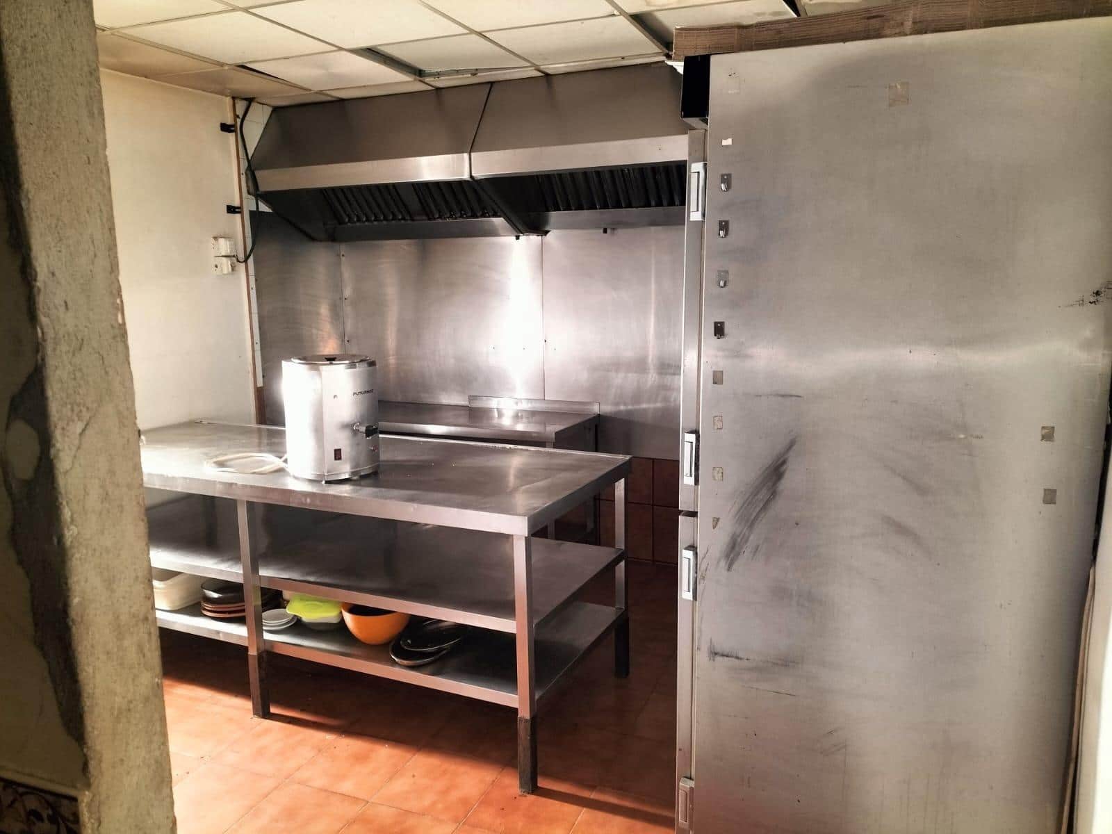 Erhverv til salg i Sevilla by - € 300.000 (Ref: 8576905)