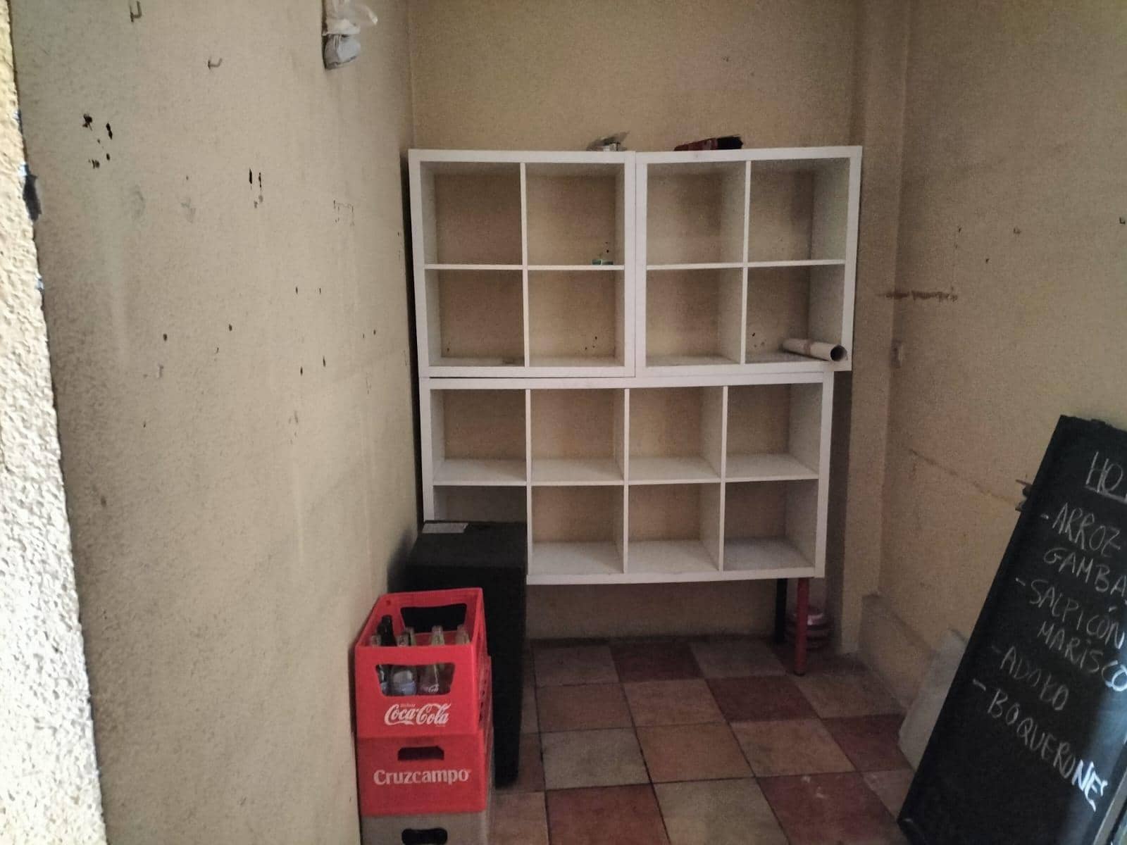 Erhverv til salg i Sevilla by - € 300.000 (Ref: 8576905)