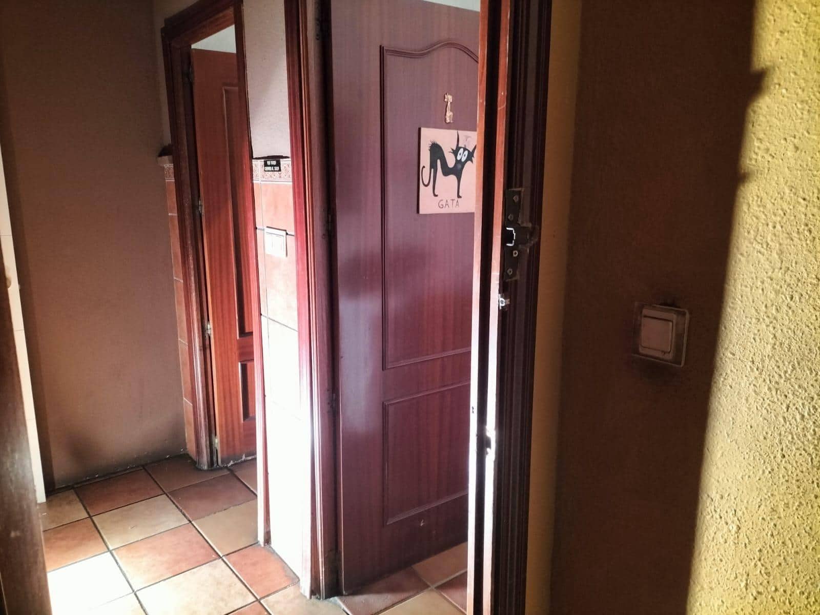 Erhverv til salg i Sevilla by - € 300.000 (Ref: 8576905)