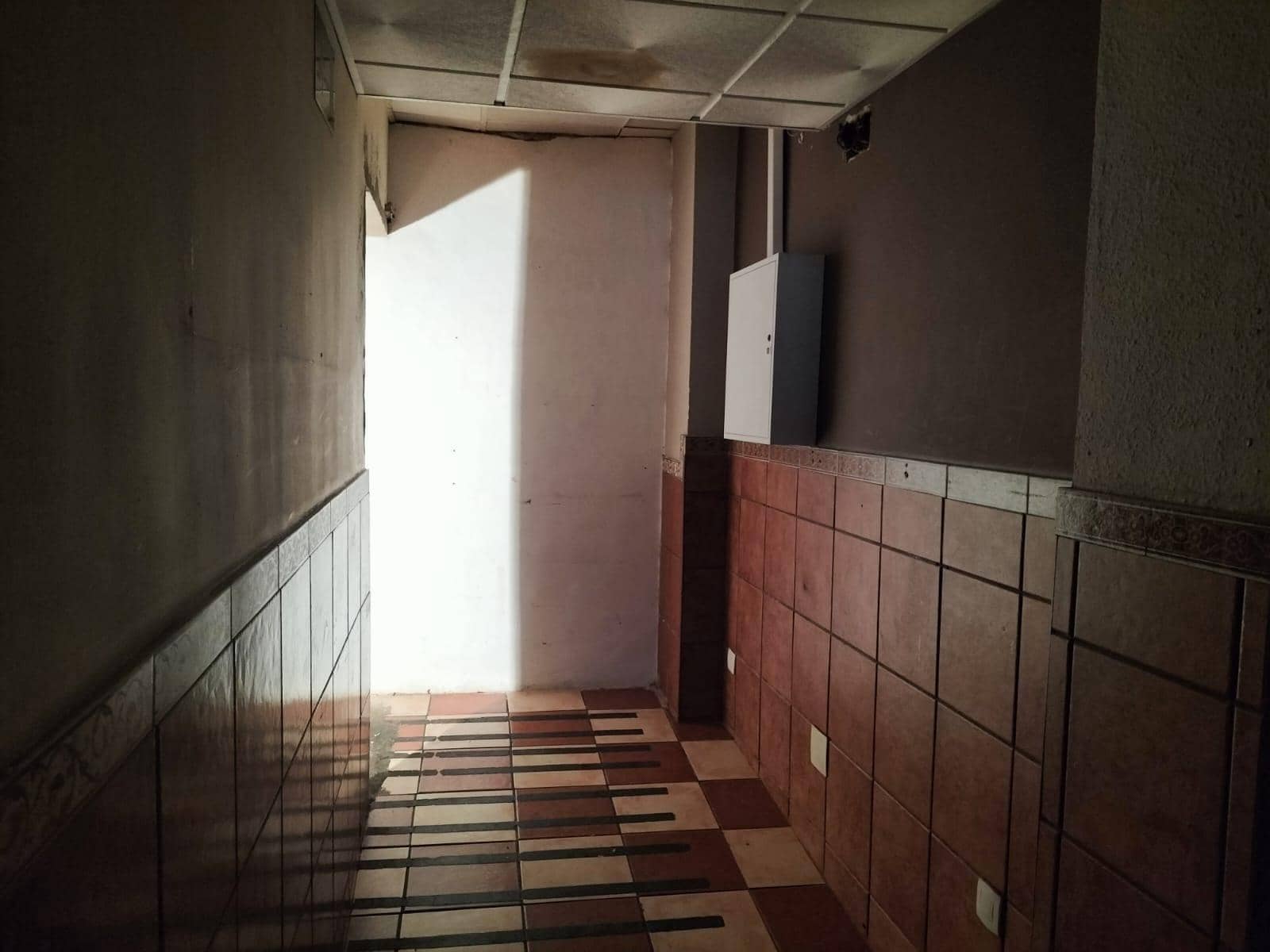 Erhverv til salg i Sevilla by - € 300.000 (Ref: 8576905)