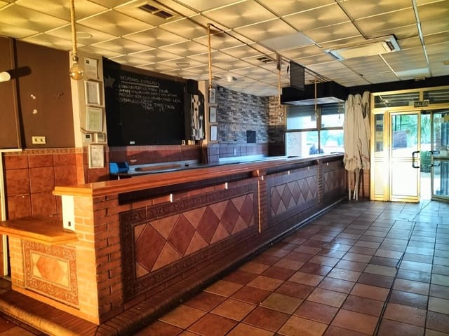 Erhverv til salg i Sevilla by - € 300.000 (Ref: 8576905)