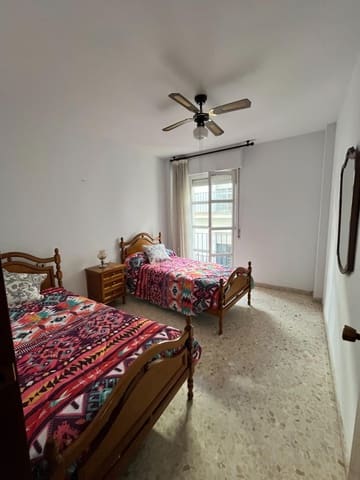 3 slaapkamer Flat te koop in Ecija - € 128.900 (Ref: 8610496)