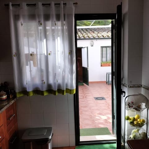 4 chambre Villa/Maison Mitoyenne à vendre à Cazalla de la Sierra - 207 260 € (Ref: 8623635)