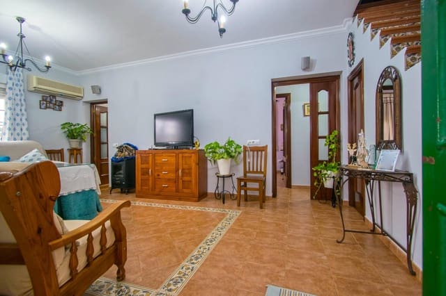 4 soveværelse Finca/Landehus til salg i El Viso del Alcor med swimmingpool garage - € 275.000 (Ref: 8626729)