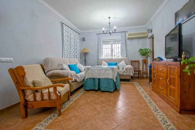 4 sypialnia Finka/Dom wiejski na sprzedaż w El Viso del Alcor z basenem garażem - 275 000 € (Ref: 8626729)