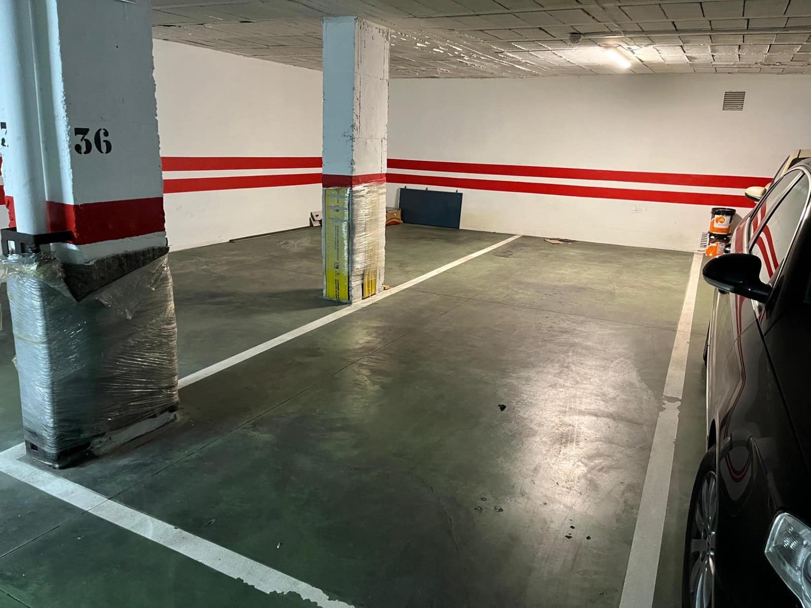 Garage til salg i Sevilla by - € 28.000 (Ref: 8636452)