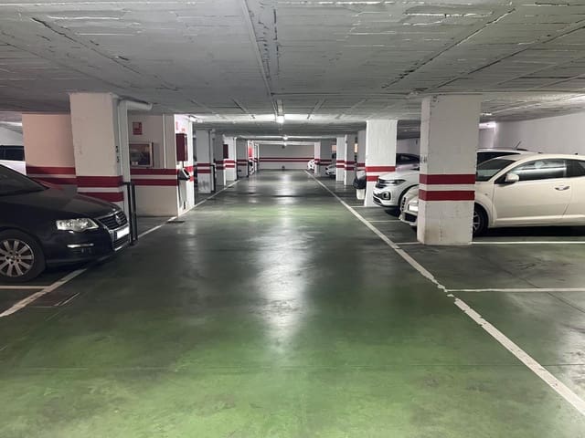 Garage for sale in Nervión, Seville city - € 28,000 (Ref: 8636452)