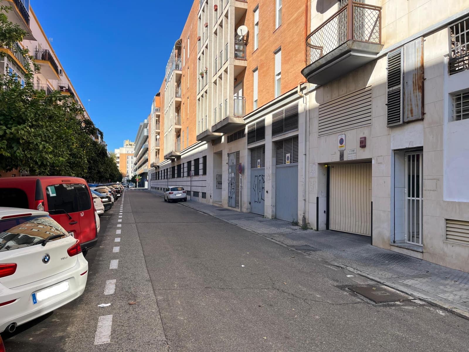Garage til salg i Sevilla by - € 28.000 (Ref: 8636452)
