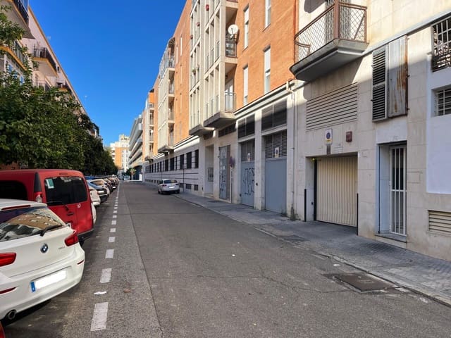 Garage te koop in Nervión, Sevilla stad - € 26.000 (Ref: 8636452)