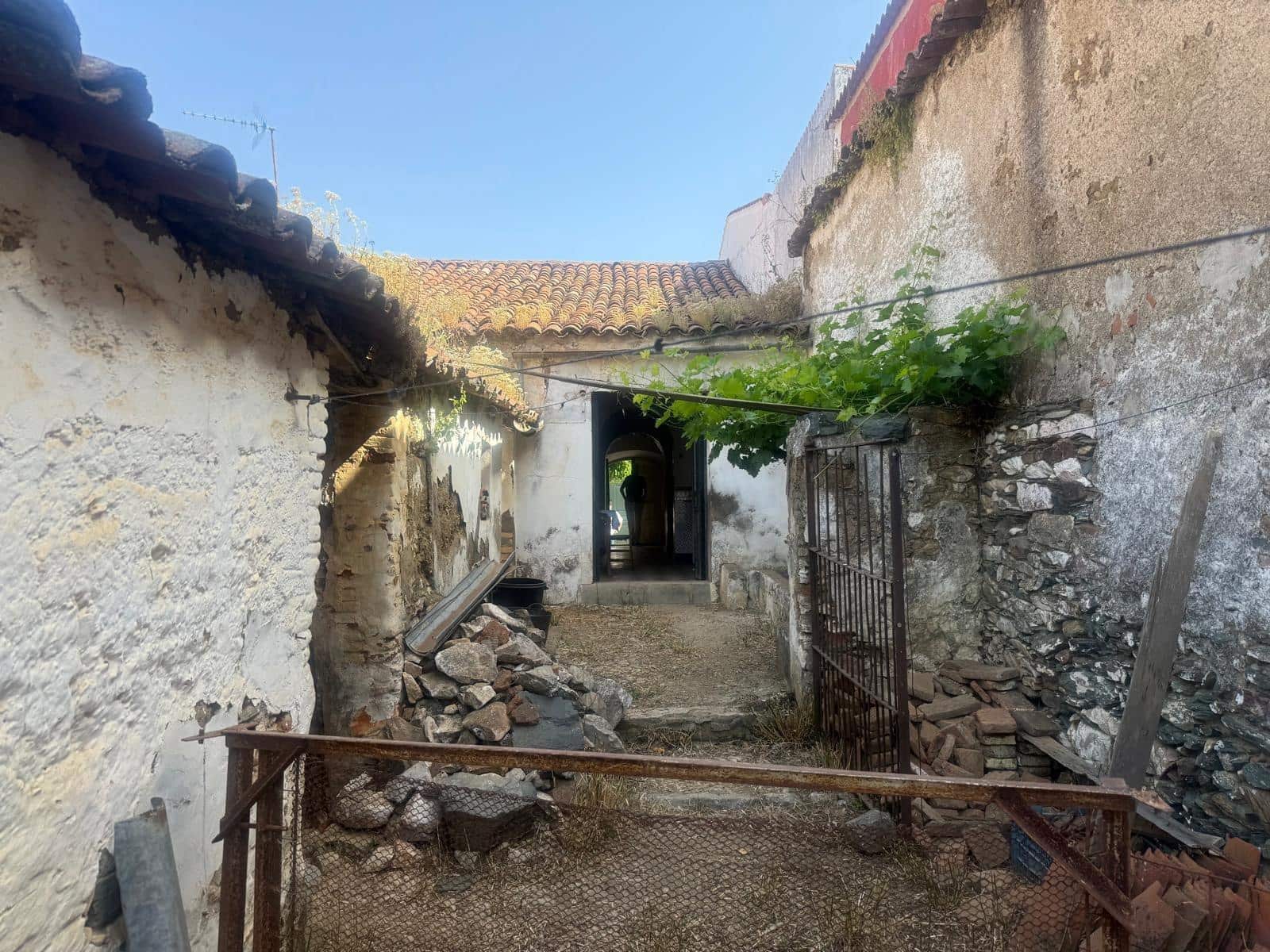 2 soveværelse Byhus til salg i Almaden de la Plata - € 39.000 (Ref: 8652175)