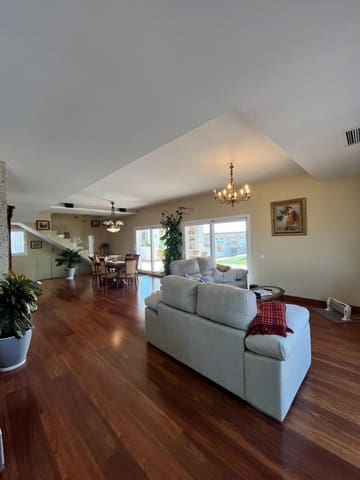 4 soveværelse Villa til salg i Ecija med swimmingpool - € 700.000 (Ref: 8652177)