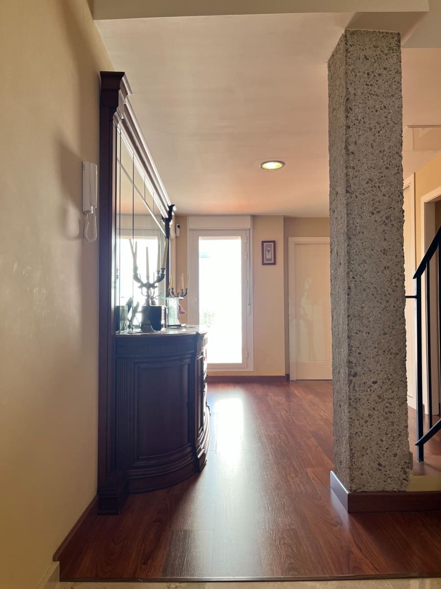 4 bedroom Villa for sale in Ecija with pool - € 700,000 (Ref: 8652177)