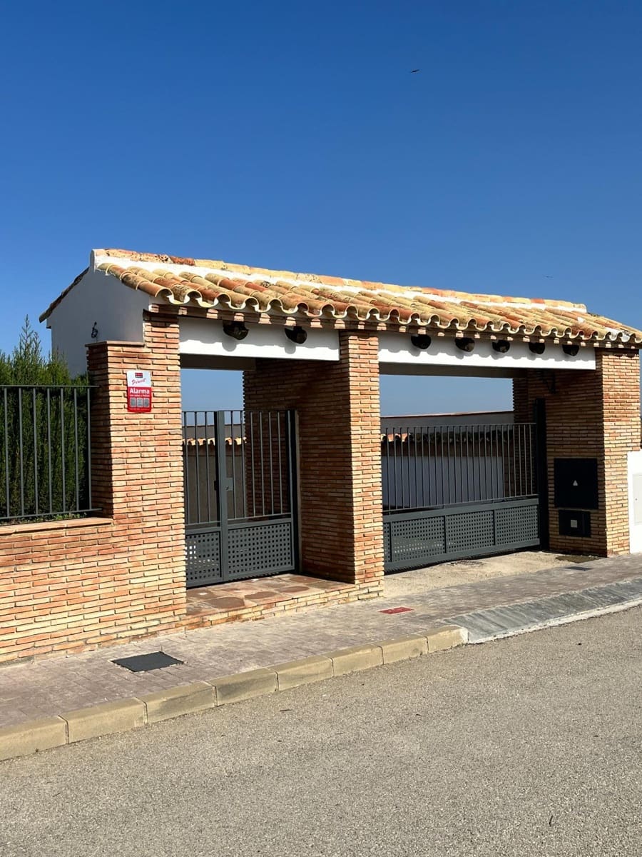 4 bedroom Villa for sale in Ecija with pool - € 700,000 (Ref: 8652177)