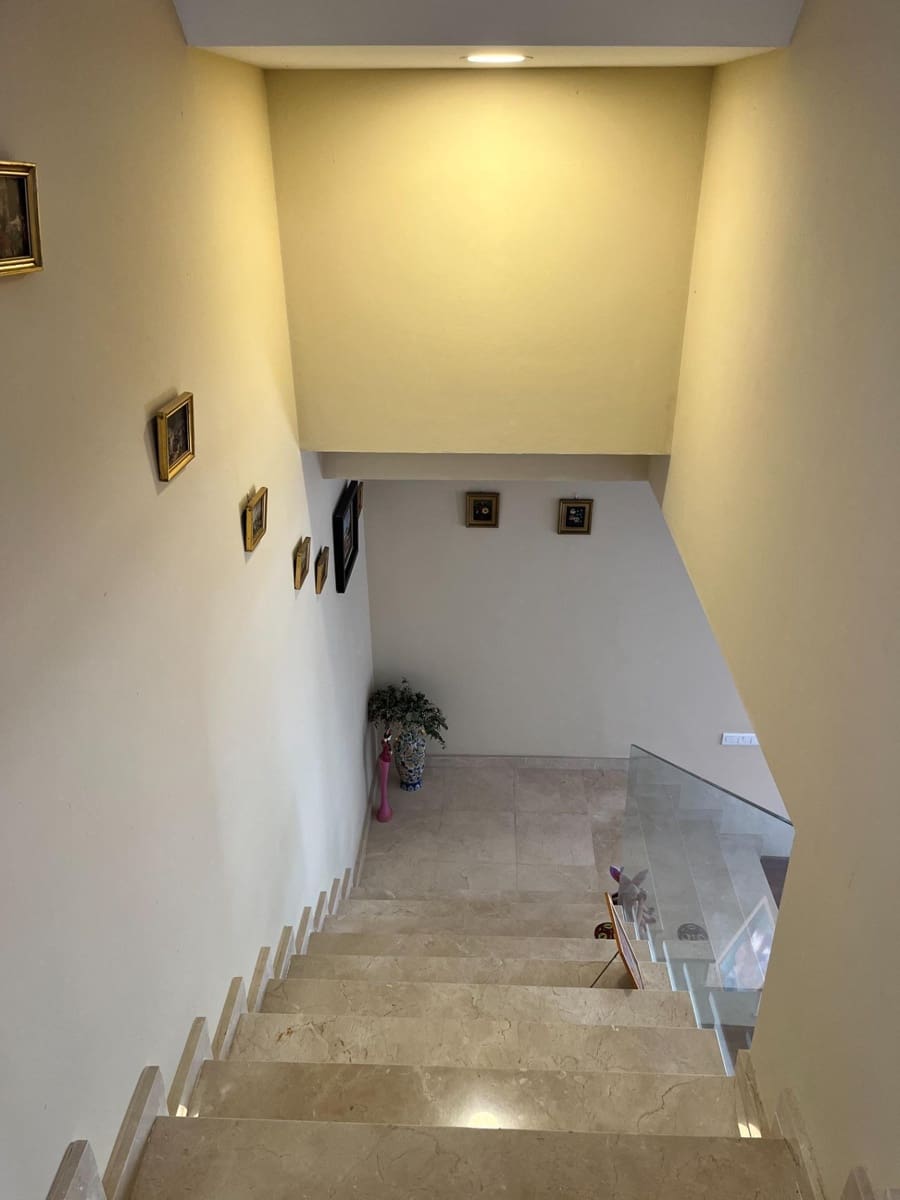 4 bedroom Villa for sale in Ecija with pool - € 700,000 (Ref: 8652177)