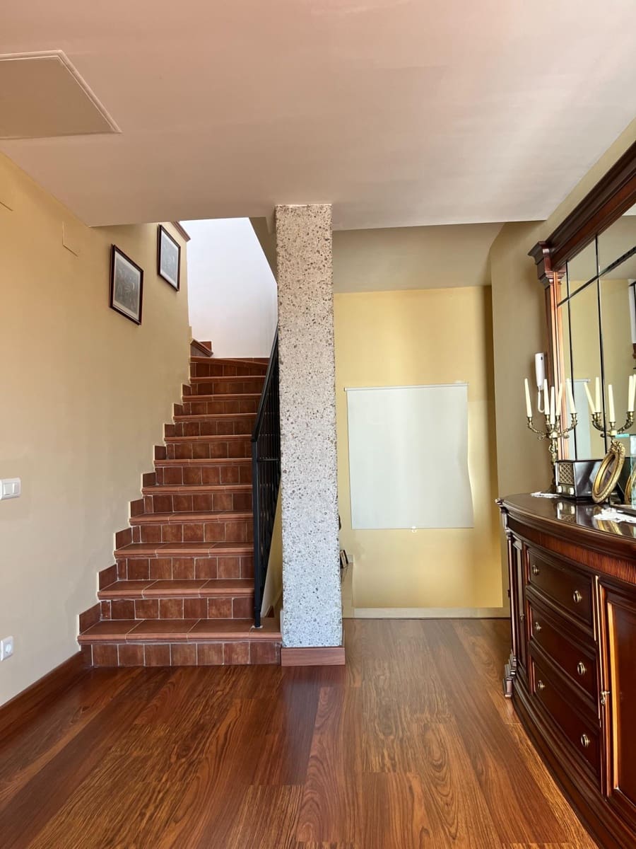 4 bedroom Villa for sale in Ecija with pool - € 700,000 (Ref: 8652177)