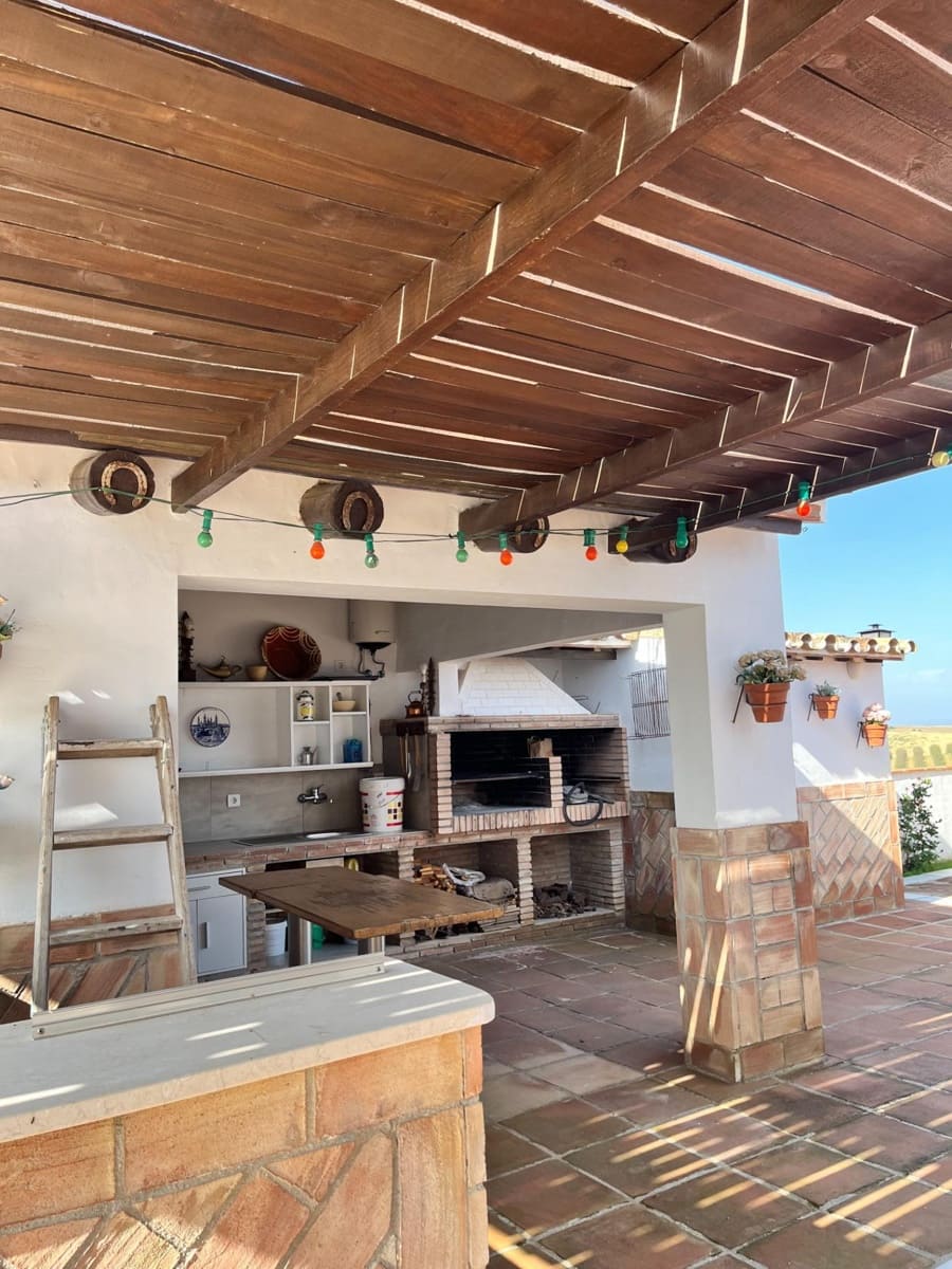 4 bedroom Villa for sale in Ecija with pool - € 700,000 (Ref: 8652177)