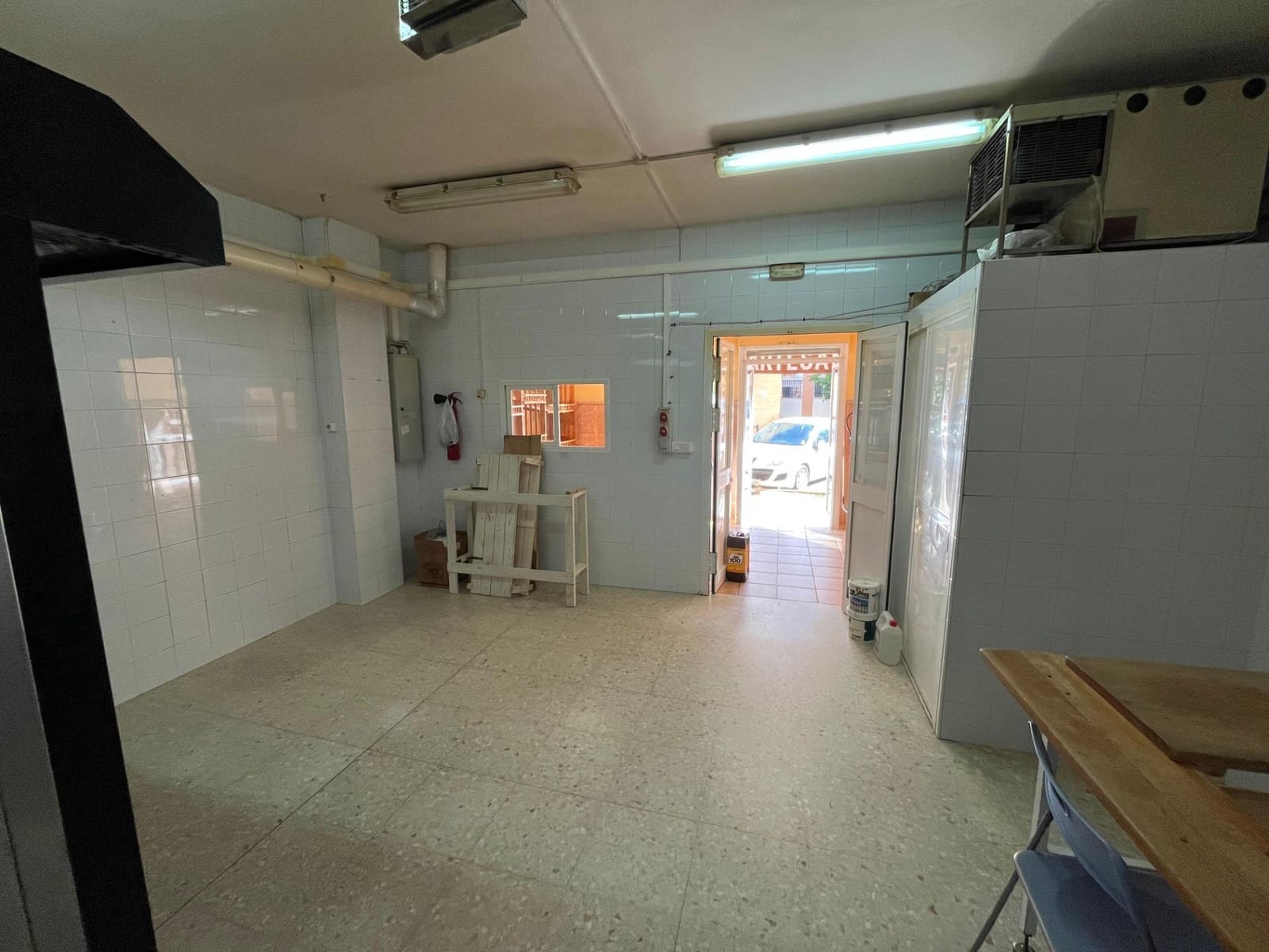 Erhverv til salg i Camas - € 80.000 (Ref: 8670379)