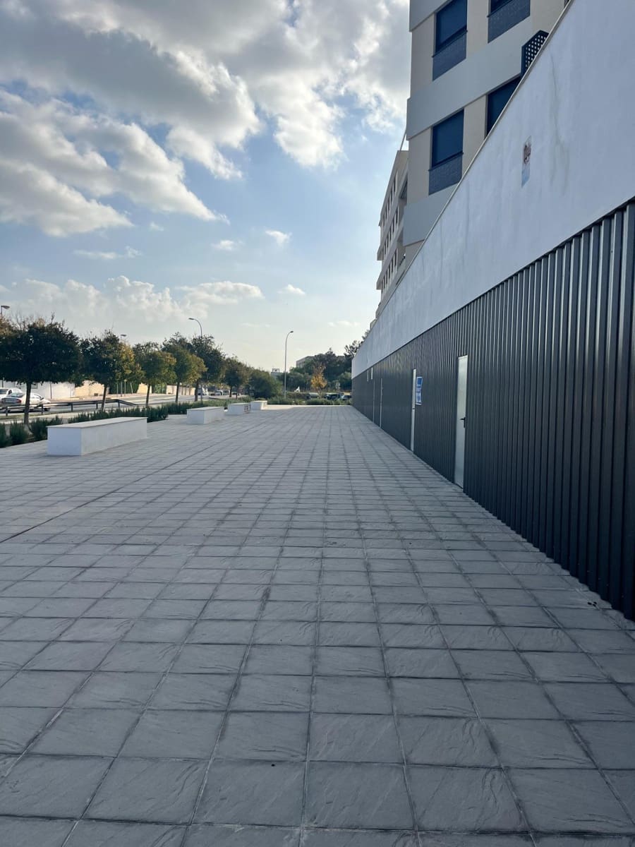 Erhverv til leje i Mairena del Aljarafe - € 450 (Ref: 8685065)