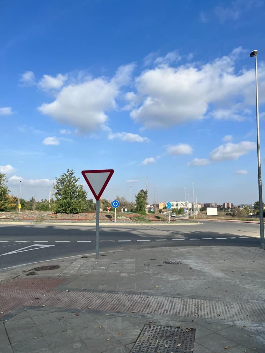 Erhverv til leje i Mairena del Aljarafe - € 450 (Ref: 8685065)