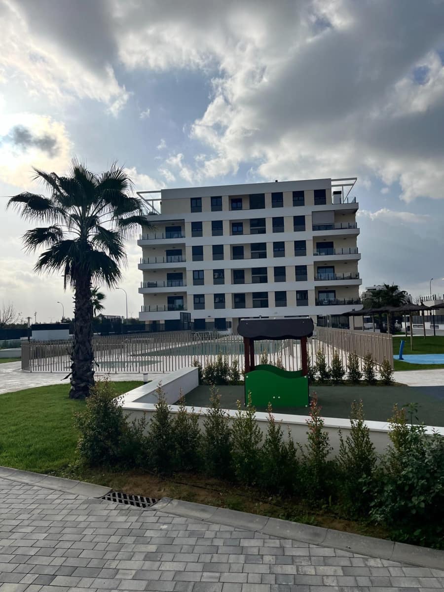 Erhverv til leje i Mairena del Aljarafe - € 450 (Ref: 8685065)