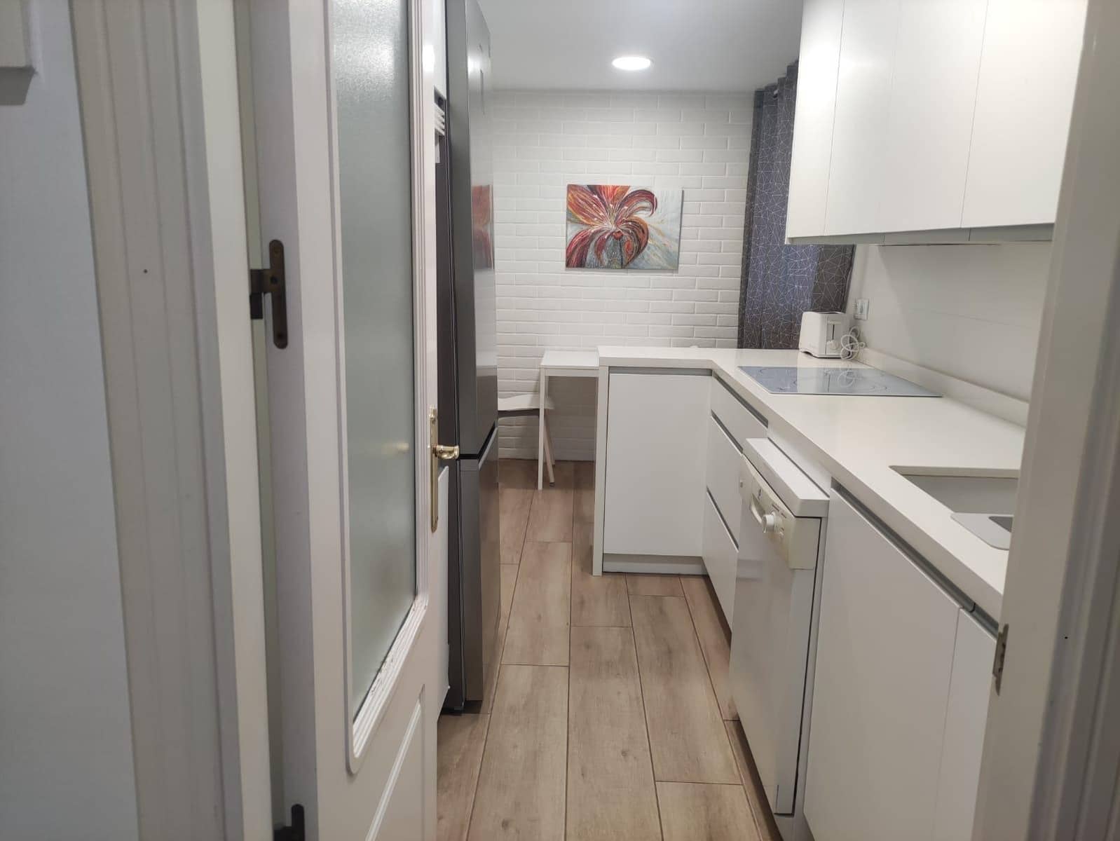 3 sypialnia Mieszkanie do wynajęcia w Miasto Sewilla z basenem garażem - 1 050 € (Ref: 8696316)