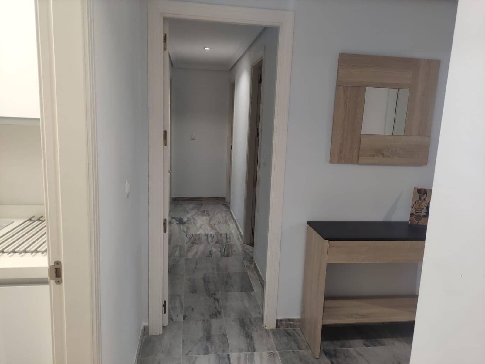 3 sypialnia Mieszkanie do wynajęcia w Miasto Sewilla z basenem garażem - 1 050 € (Ref: 8696316)